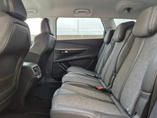 Peugeot 5008 1.5 BlueHDi Allure 14