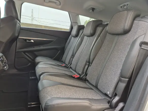 Peugeot 5008 1.5 BlueHDi Allure 15