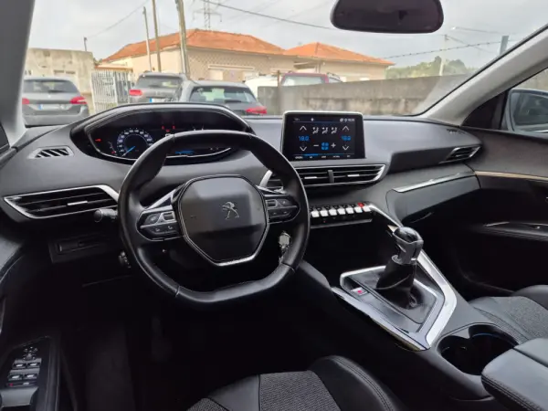 Peugeot 5008 1.5 BlueHDi Allure 18