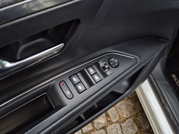 Peugeot 5008 1.5 BlueHDi Allure 33