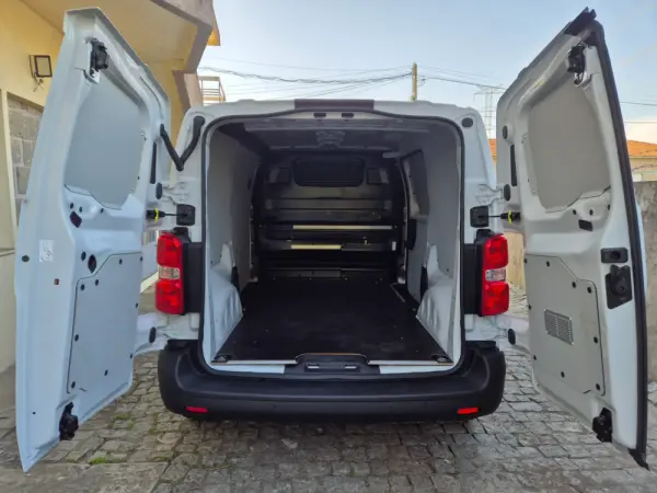Peugeot Expert Outro 8