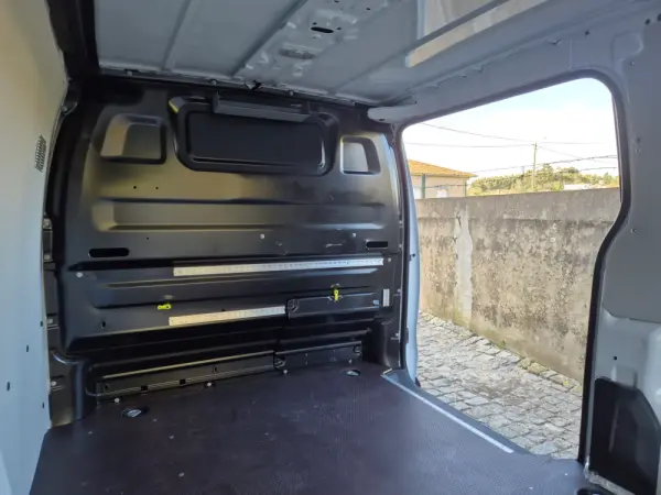 Peugeot Expert Outro 14