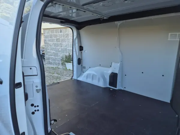 Peugeot Expert Outro 15