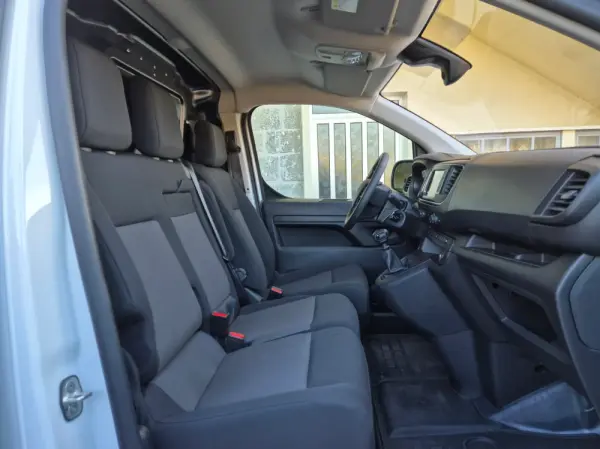 Peugeot Expert Outro 18