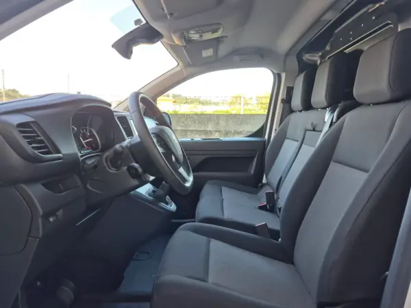 Peugeot Expert Outro 21