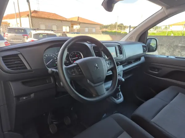 Peugeot Expert Outro 23