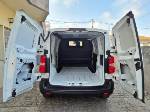 Peugeot Expert Outro 7