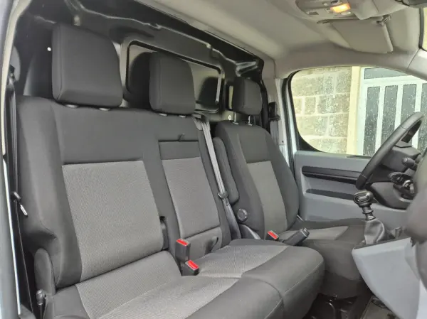 Peugeot Expert 1.5 BlueHDi Standard 14