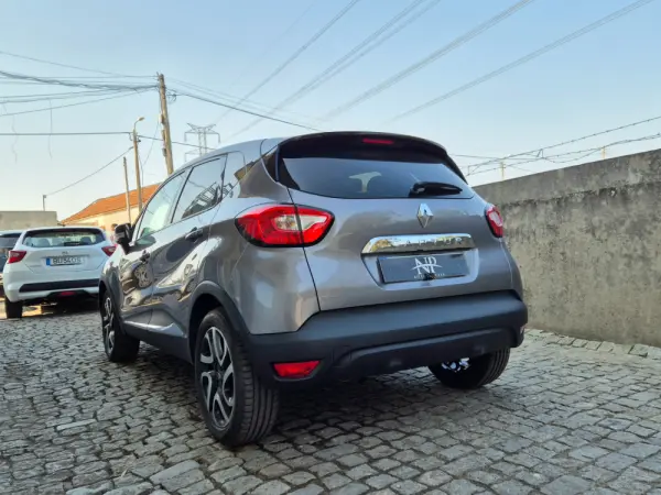 Renault Captur 1.2 TCe Exclusive EDC 2