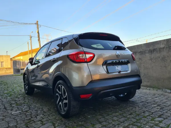 Renault Captur 1.5 dCi Exclusive 2