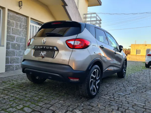 Renault Captur 1.5 dCi Exclusive 4