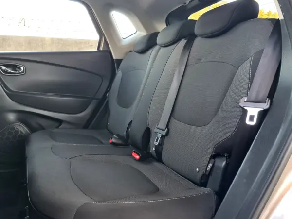 Renault Captur 1.5 dCi Exclusive 10