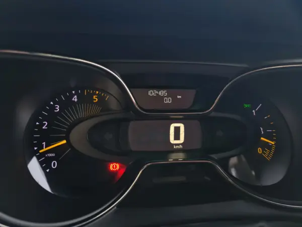 Renault Captur 1.5 dCi Exclusive 17