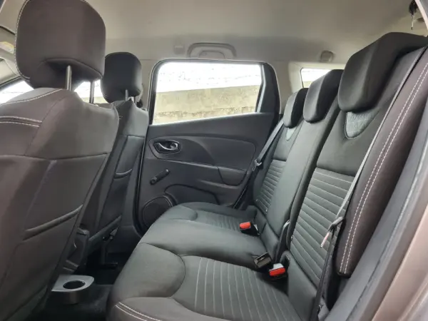 Renault Clio Sport Tourer dCi 90 Dynamique 11