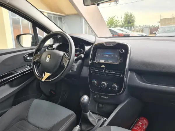 Renault Clio Sport Tourer dCi 90 Dynamique 16