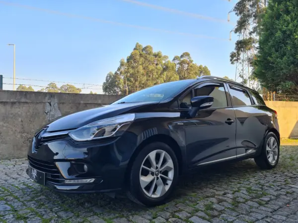 Renault Clio Sport Tourer Outro 1