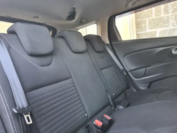 Renault Clio Sport Tourer Outro 8