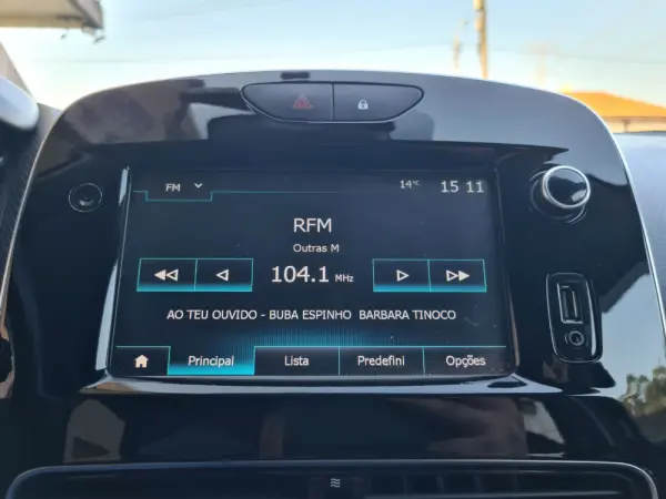 Renault Clio Sport Tourer Outro 21