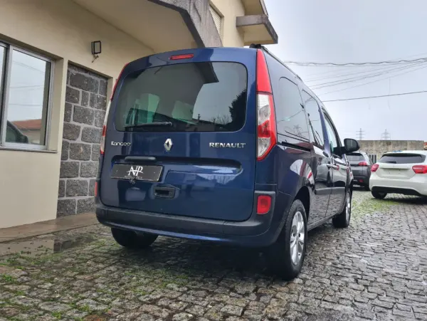 Renault Kangoo Outro 4