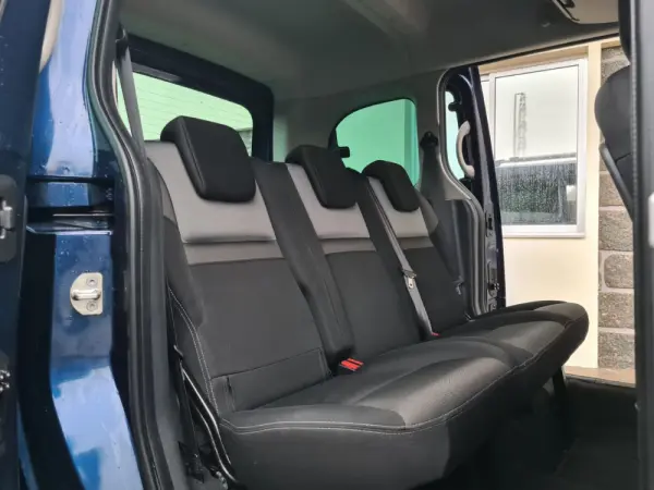 Renault Kangoo Outro 9