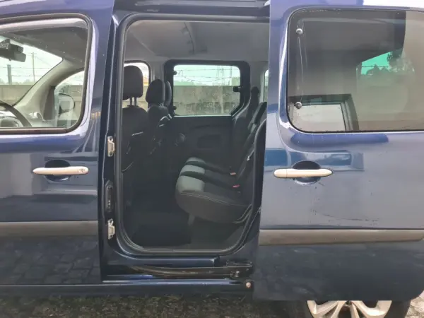 Renault Kangoo Outro 12