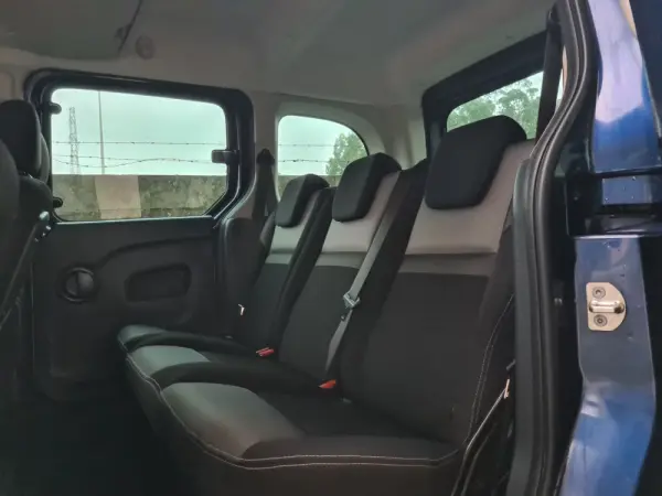 Renault Kangoo Outro 13