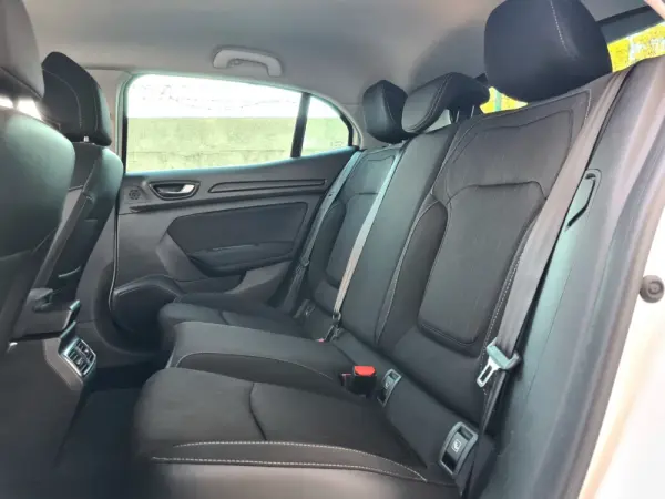 Renault Mégane BLUE dCi 115 LIMITED 13