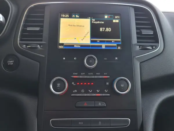 Renault Mégane BLUE dCi 115 LIMITED 23