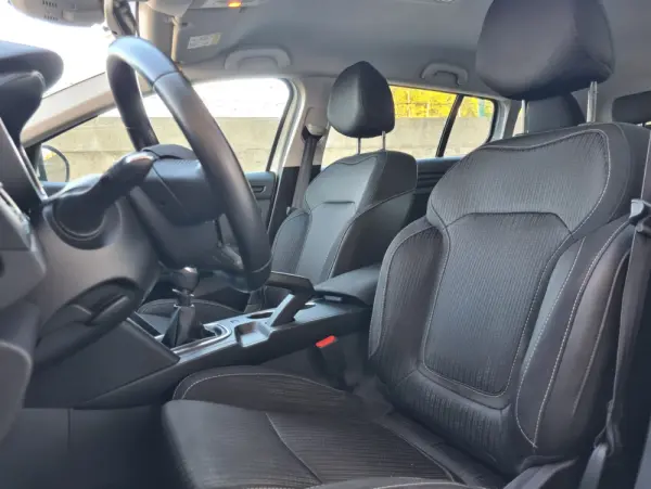 Renault Mégane Sport Tourer BLUE dCi 115 ZEN 12