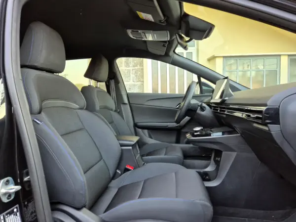 MG MG4 64 kWh Comfort 13