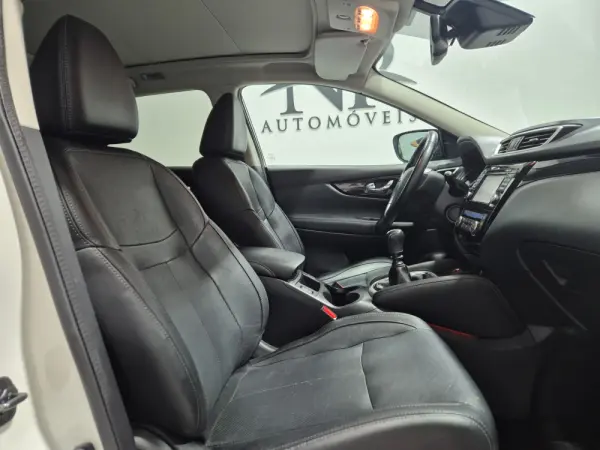 Nissan Qashqai 1.5 dCi Tekna Premium 9