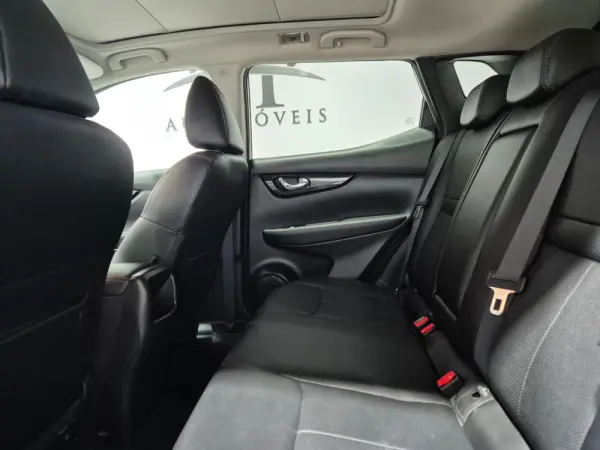 Nissan Qashqai 1.5 dCi Tekna Premium 11