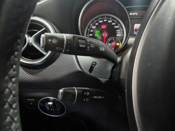 Mercedes-Benz A 180 d Style 18
