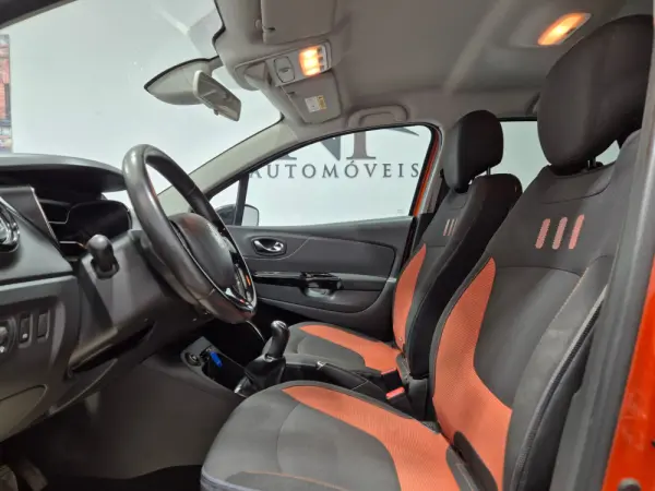 Renault Captur 1.5 dCi Exclusive 13