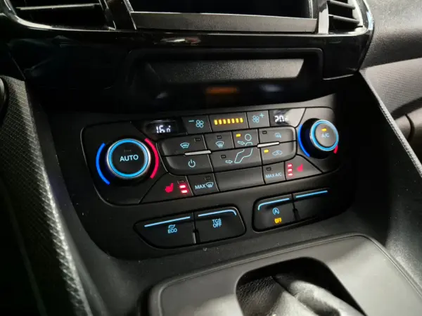 Ford Transit Connect Outro 31