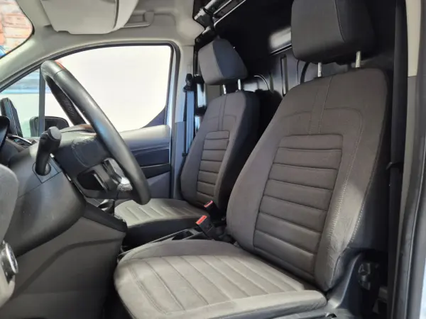 Ford Transit Connect Outro 18