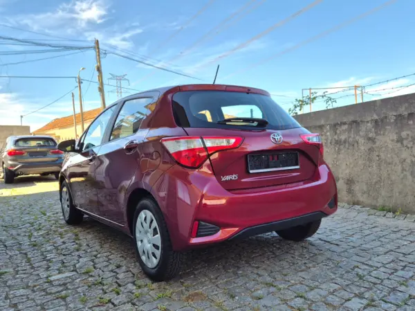 Toyota Yaris 1.5 VVT-i Active 2