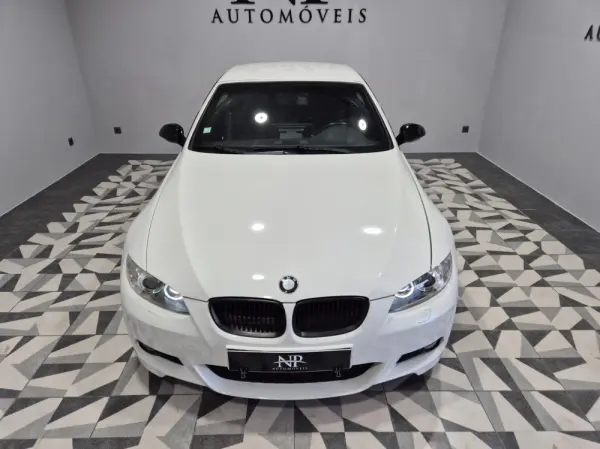BMW 320 i Cabrio 12
