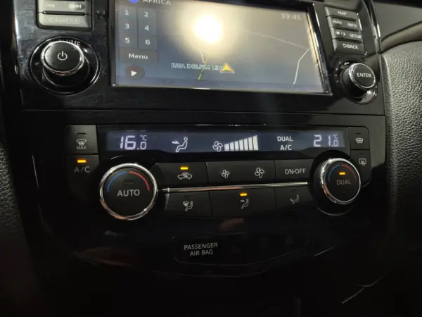 Nissan Qashqai 1.5 dCi Tekna Premium 26
