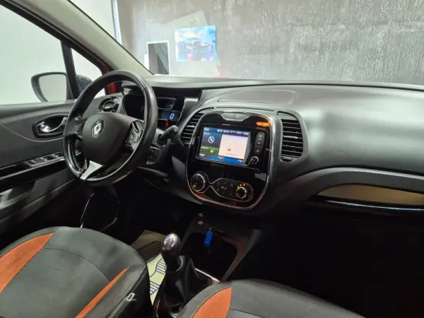 Renault Captur 1.5 dCi Exclusive 17
