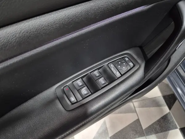Renault Mégane Sport Tourer 1.5 Blue dCi Intens 34