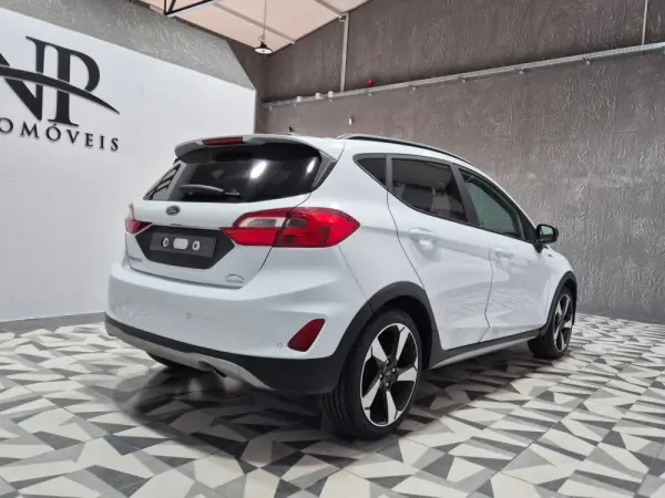 Ford Fiesta 1.0 EcoBoost S&S ACTIVE X 4