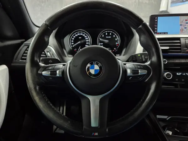 BMW 116 i Pack M 22