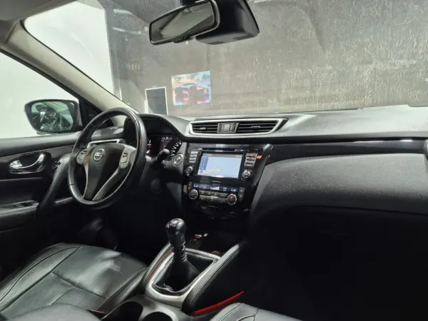Nissan Qashqai 1.5 dCi Tekna Premium 17