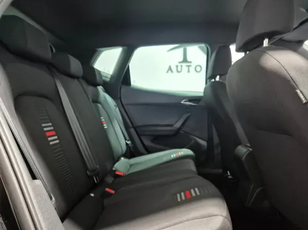 SEAT Arona 1.0 TSI FR 8