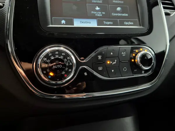 Renault Captur ENERGY TCe 120 EDC Intens 28