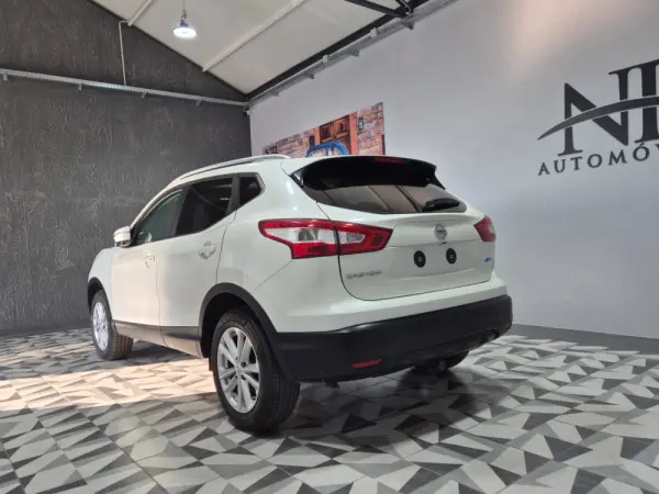 Nissan Qashqai 1.5 dCi Tekna Premium 2