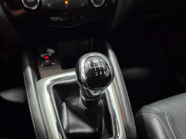 Nissan Qashqai 1.5 dCi Tekna Premium 26