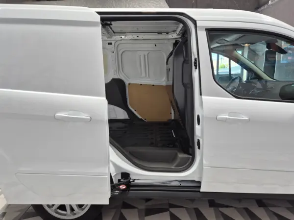Ford Transit Connect Outro 13