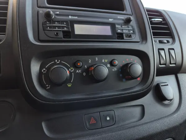 Renault Trafic 1.6 dCi L1H1 1.0T 22